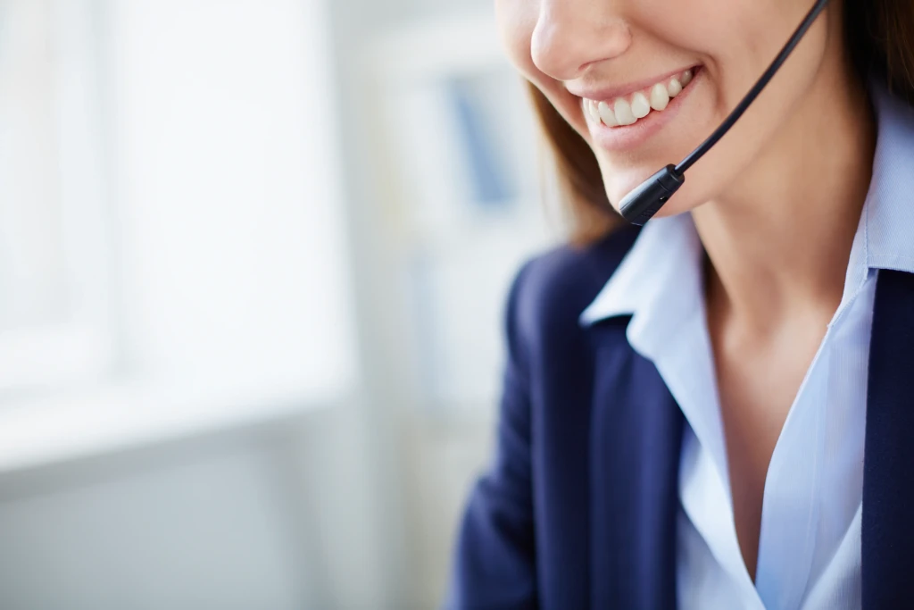 close-up-businesswoman-with-big-smile
